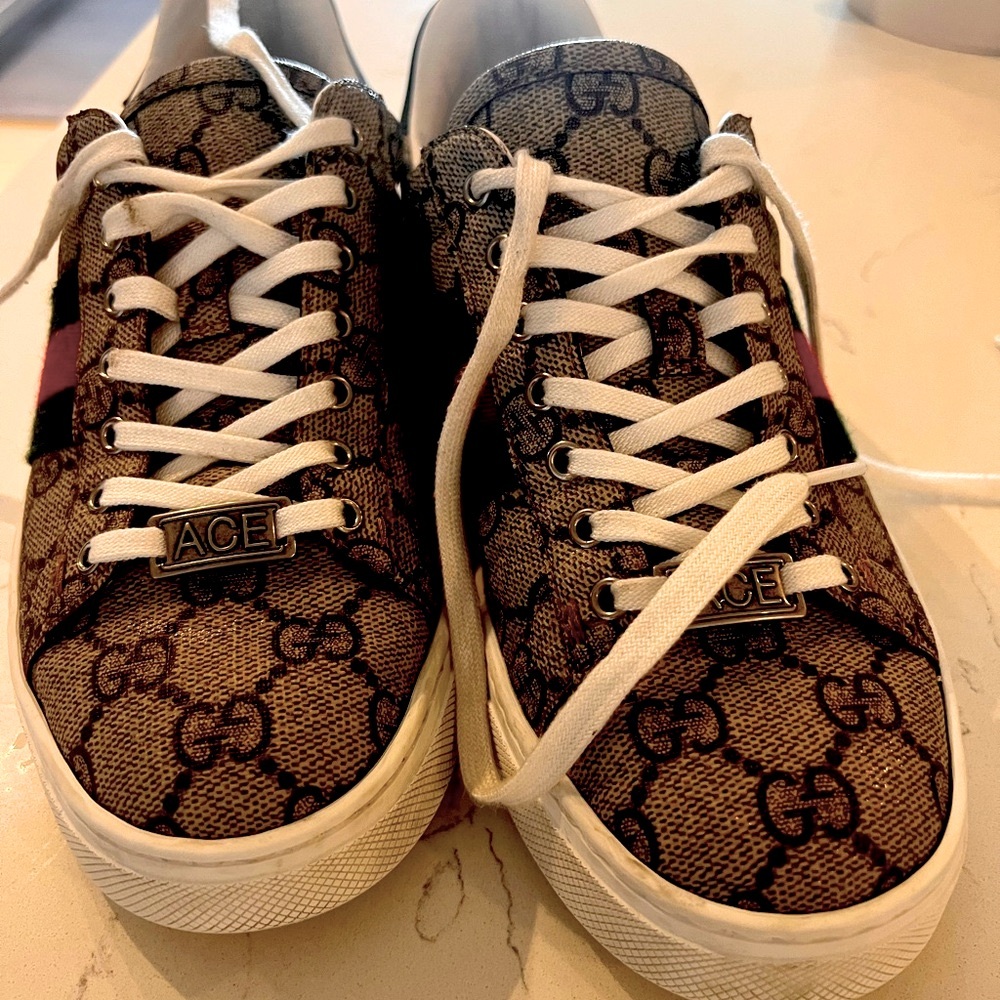 worn twice Gucci shoes!